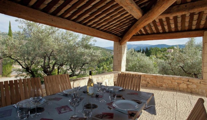 Beautiful villa with panoramic view, in the hills of the Mont Ventoux