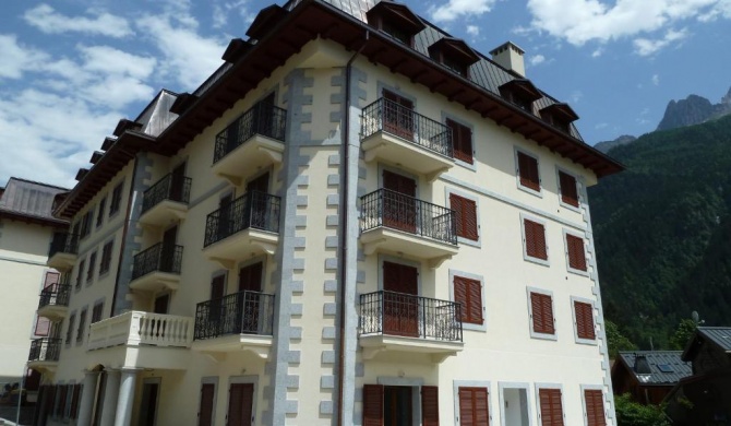 Pretty Apartment in Chamonix France with Terrace