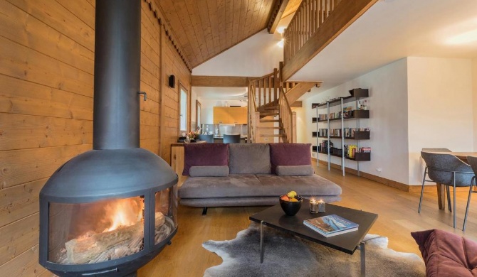 VILLA VALLET APARTMENT 12 - Central Chamonix - Sleeps 8