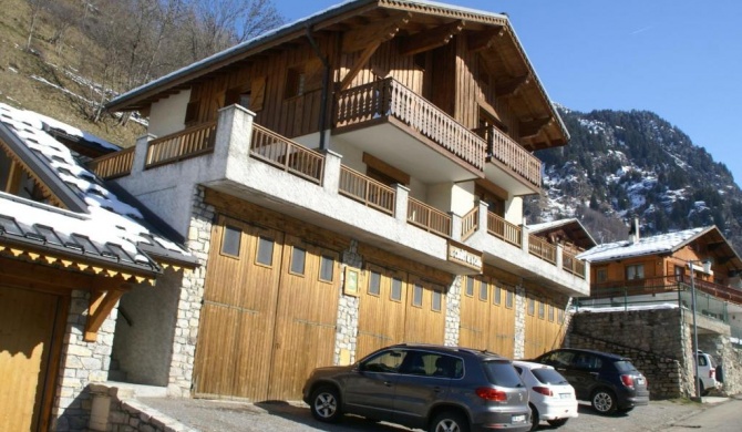 Cosy Chalet in Champagny-en-Vanoise near Ski Area