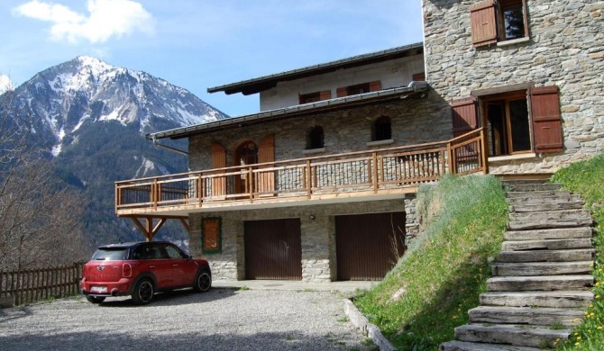 Beautiful Chalet in Champagny en Vanoise with Sauna