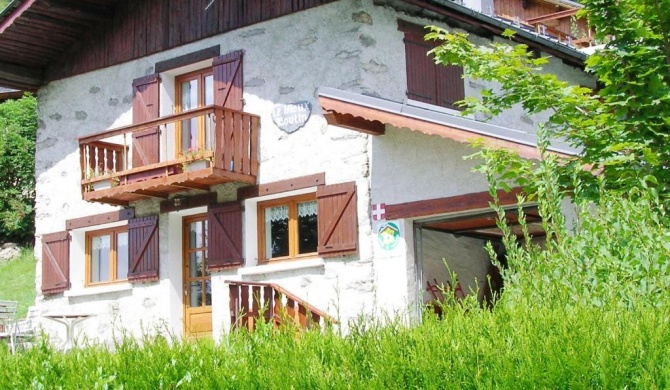 Charming Chalet in Champagny en Vanoise near Ski Area