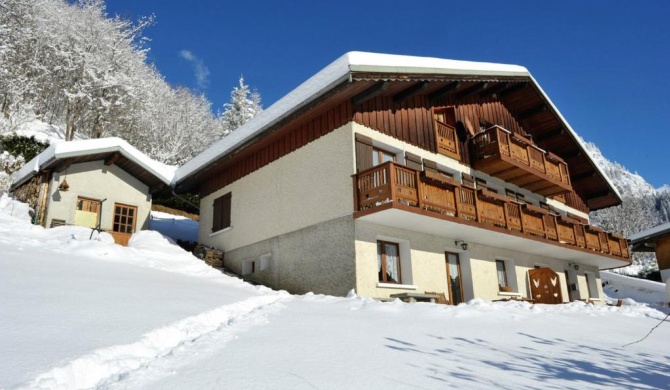 Appartement de 2 chambres a Champagny en Vanoise a 40 m des pistes avec jardin clos et wifi