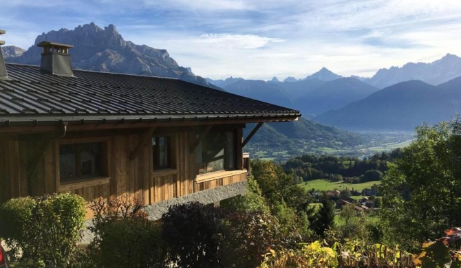 Chalet de 5 chambres avec vue sur la ville terrasse amenagee et wifi a Cordon