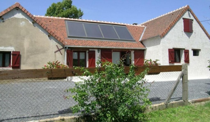 Gîte Dompierre-sur-Besbre, 4 pièces, 6 personnes - FR-1-489-51