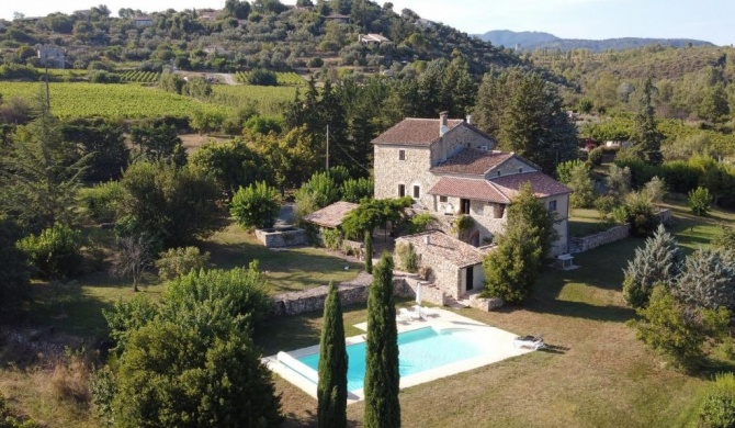 Restful Villa in Largenti re with Swimming Pool