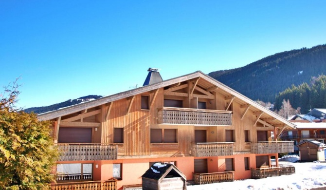 Eden Bry, 2 chambres, 6 personnes, rez de chaussée avec balcon