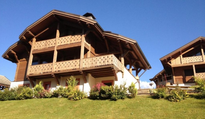 Chalet Amitie near supervised lake, 100 m slopes, multi-activity pass FREE