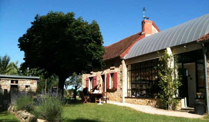 Gîte Beaune-d'Allier, 5 pièces, 8 personnes - FR-1-489-228