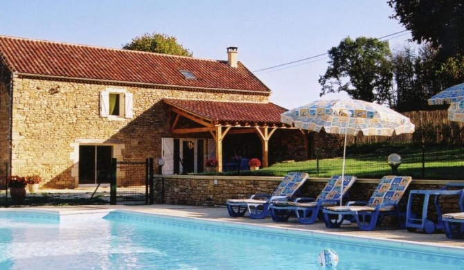 Beautiful Holiday Home with Pool in Saint Pompont